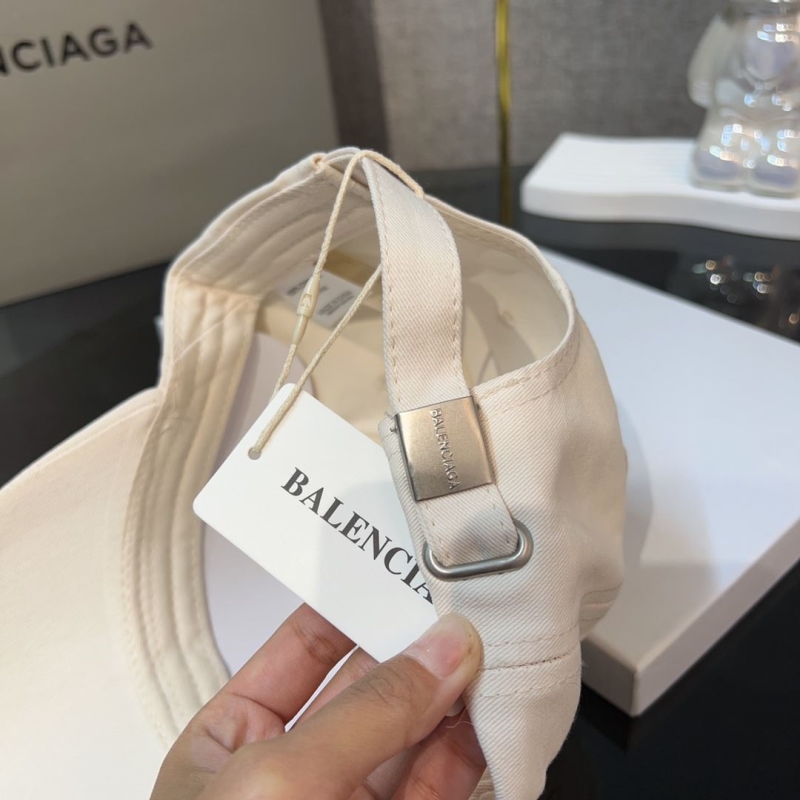 BALENCIAGA